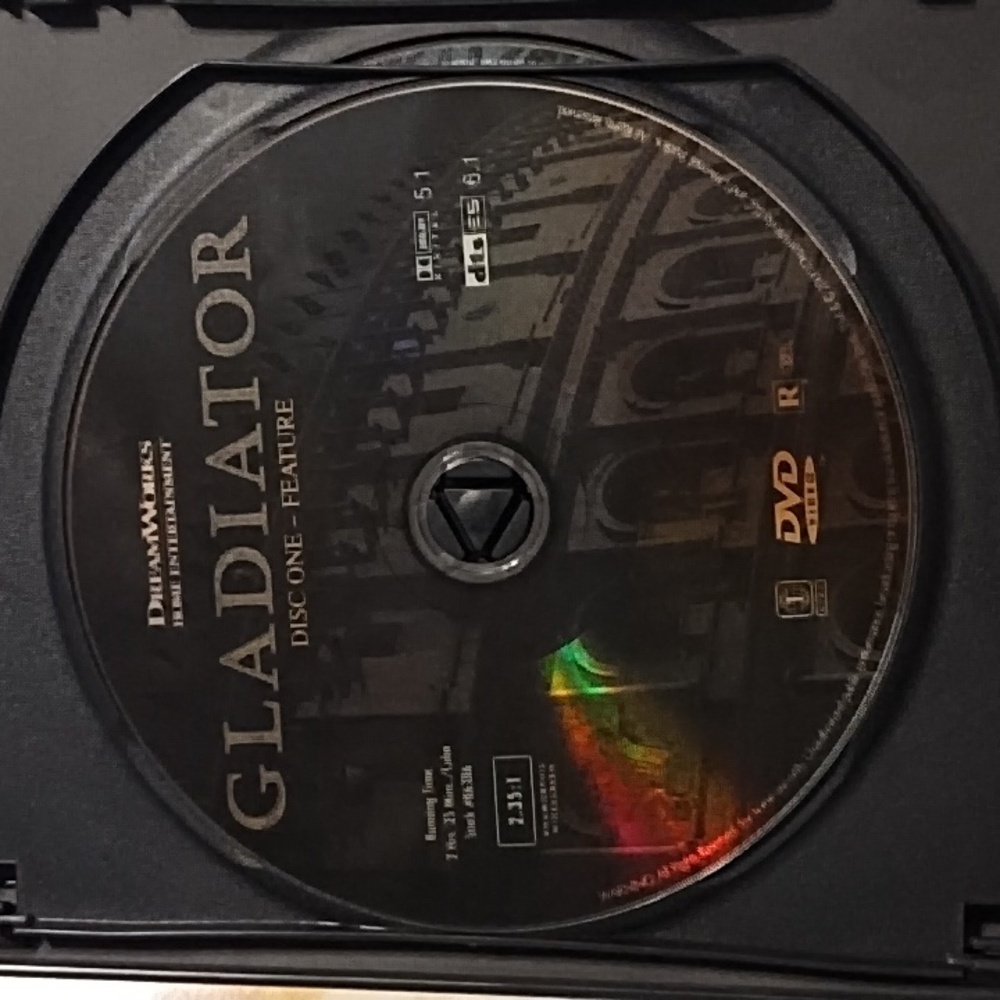 Gladiator - Picture 4 of 5